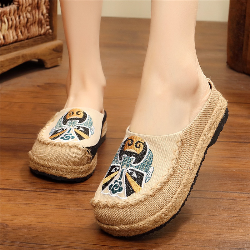 Summer New Linen Slippers for Women, Summer Outdoor Wear, Closed-Toe, Breathable, Face-Painting Embroidery, Ethnic Style, Old Beijing Cloth Shoes for Women