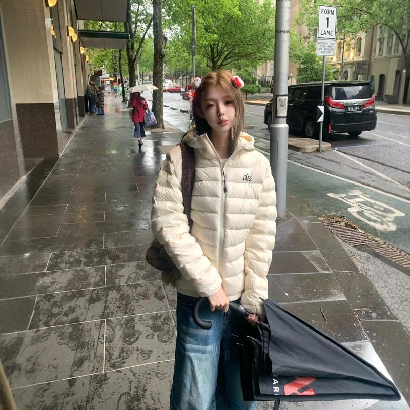 White Short Lightweight Hooded down Jacket for Women, 2025 Winter New Style, Trendy Couple's Puffer Jacket