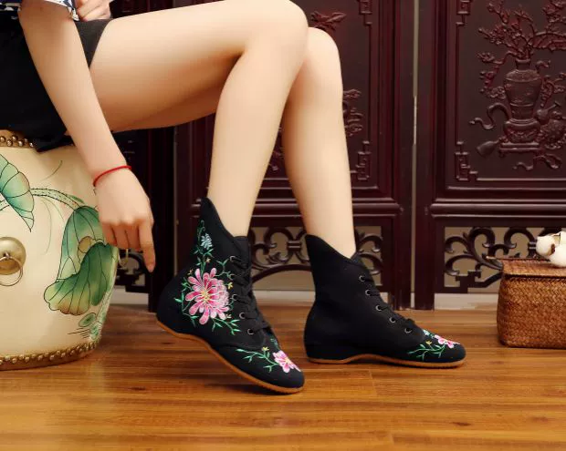 Giày khiêu vũ vuông Booties nữ 2018 mùa thu và mùa đông mới Bắc Kinh cũ vải thêu giày đế mềm đế xuồng khiêu vũ quốc gia - Khiêu vũ / Thể dục nhịp điệu / Thể dục dụng cụ