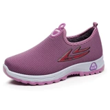 Нескользящие зимние утепленные слипоны, удерживающая тепло спортивная обувь для матери, мягкая подошва, для среднего возраста