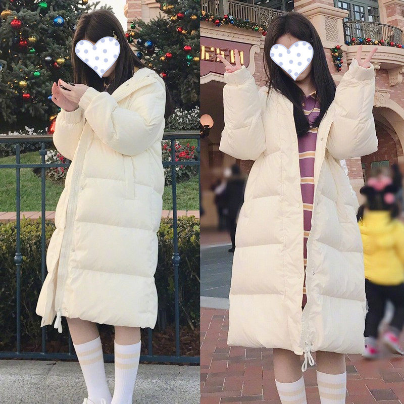 Bow Qian Yi Tongtong 21 Winter New Korean Edition Loose Down Suit Woman Over Knee Medium Long Version Thickened White Duck Suede Cap Jacket