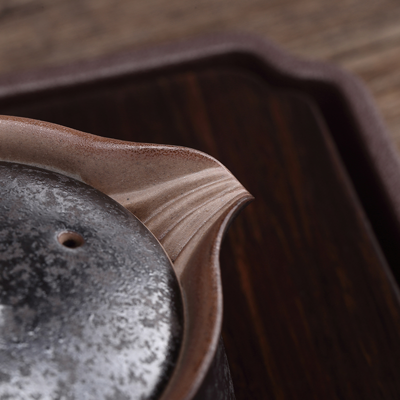 A garden international ceramic crack cup with cloth office side put A pot of A single tea gifts