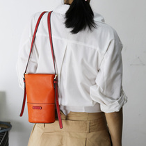 2021 new womens bag leather simple shoulder messenger bag first layer leather mini mobile phone bag leather bucket bag