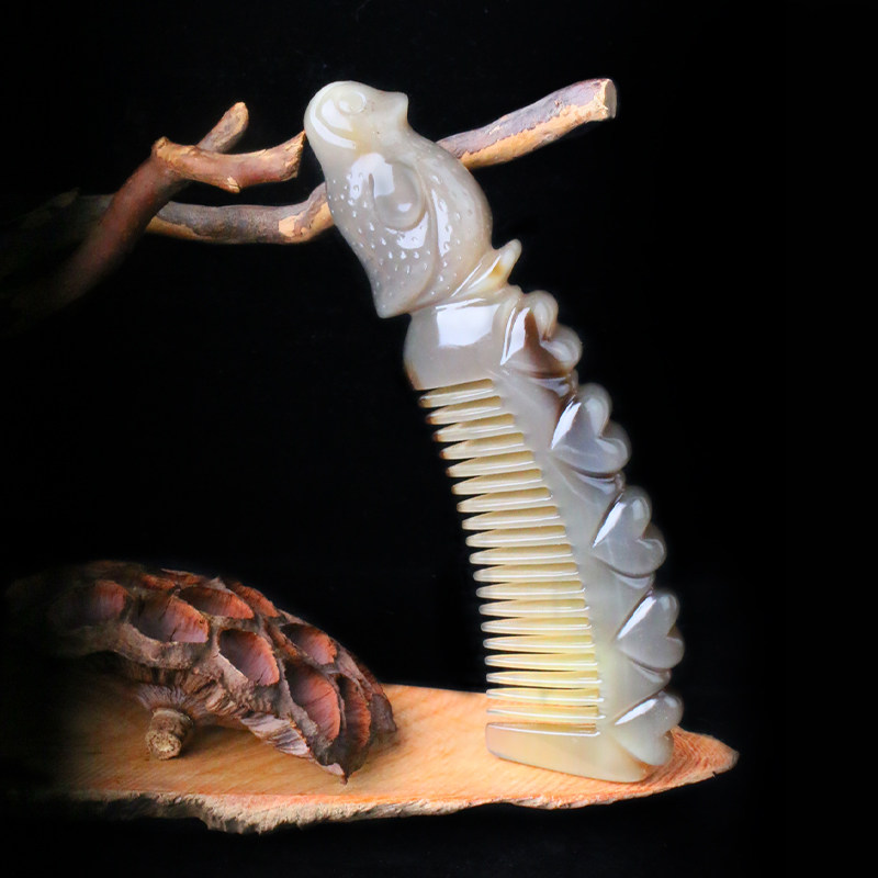 Snow Sea Horn Natural Selection White Water Horn Massage Nursing Horn Comb Penguin Loving Handle Comb