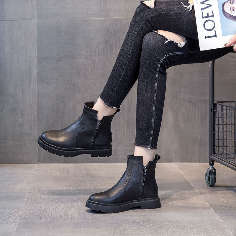 Zipper leather Martin boots women's 2022 new women's shoes autumn and winter plus velvet 40 all-match flat bottom large size short boots 41-43