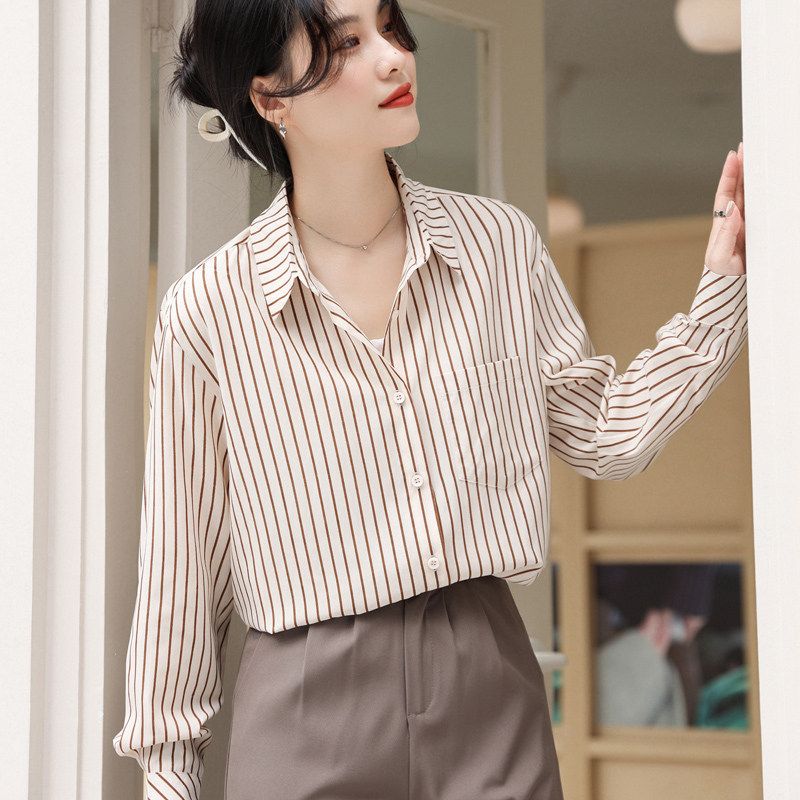 Same Style as in the Mall, Retro Casual Striped Long-Sleeved Shirt for Women, New Autumn Korean Style Shirt, Lazy Style Loose Top Same Style as in the Mall, Retro Casual Striped Long-Sleeved Shirt for Women, New Autumn Korean Style Shirt, Lazy Style Loose Top
