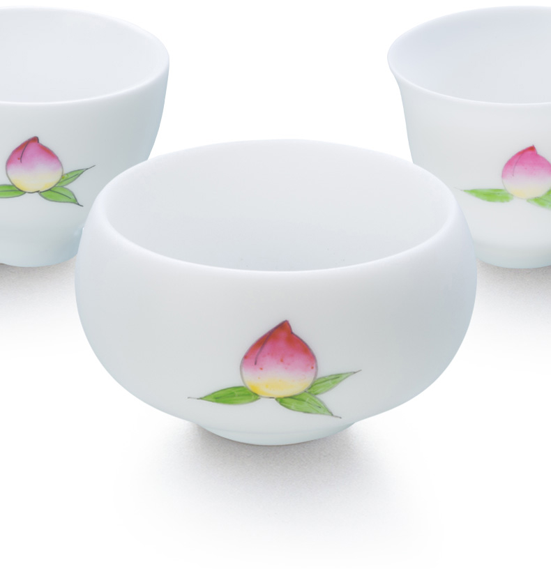 Ceramic cups and creation kung fu tea tea master cup of household white porcelain features small tea cups