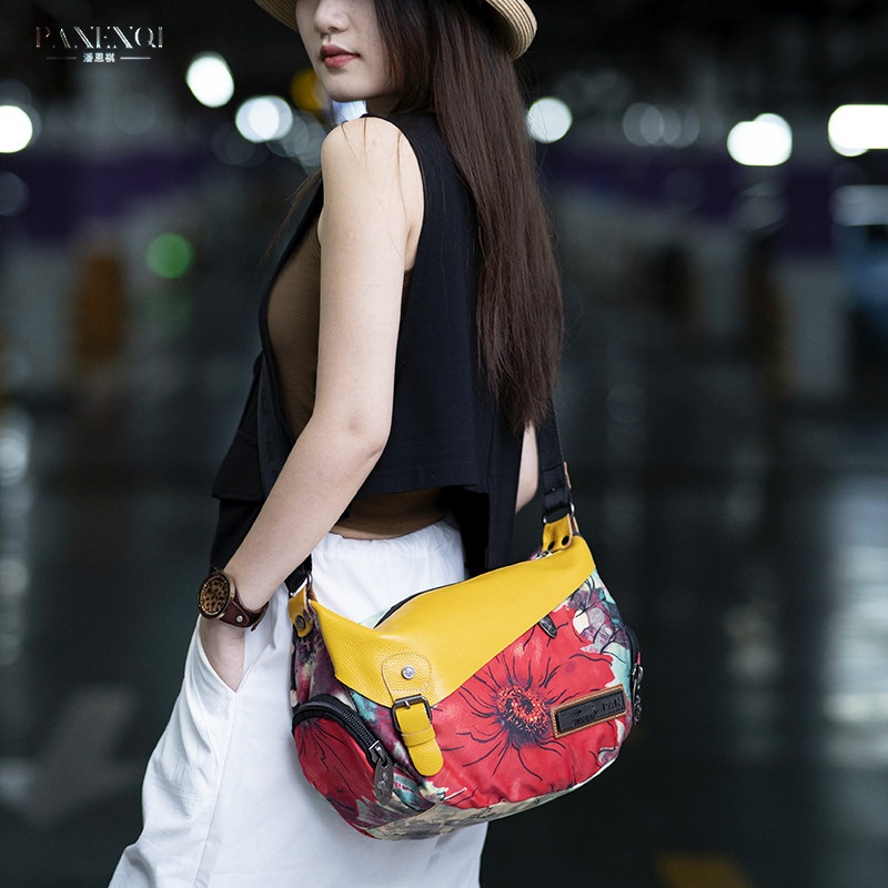 Women's Bag 2026 New Crossbody Bag Ethnic Style Large Capacity Versatile Shoulder Bag Printed Ladies Travel Lightweight