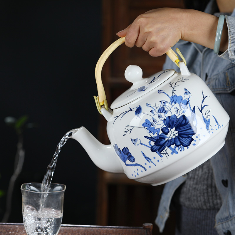 Large capacity ceramic teapot Chinese cold cold water heat kettle CiHu girder pot teapot family hotel