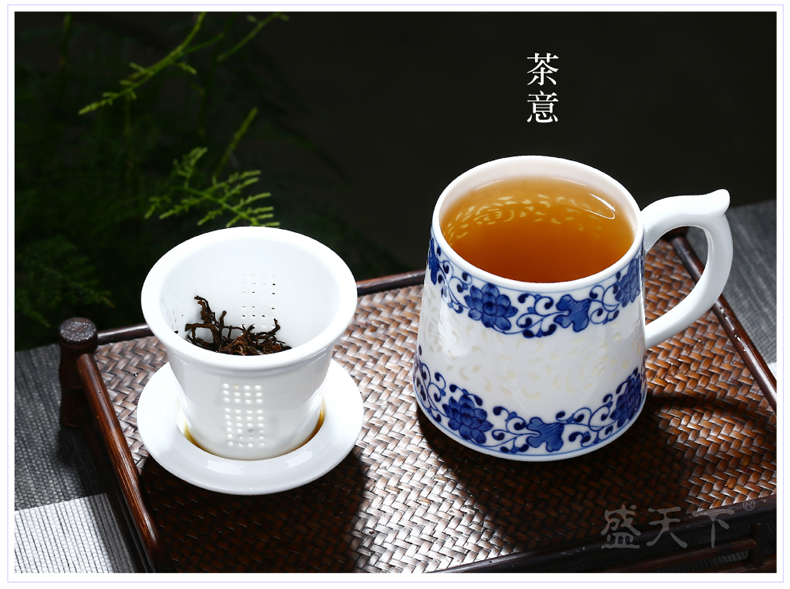 Jingdezhen ceramic hand - made porcelain and exquisite tea cup with lid tank filter cup home office conference room