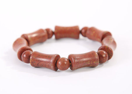 Authentic natural Sibin rich red meteorite bracelet for men and women Surabaya red meteorite bracelet bracelet direct sales from the country of origin