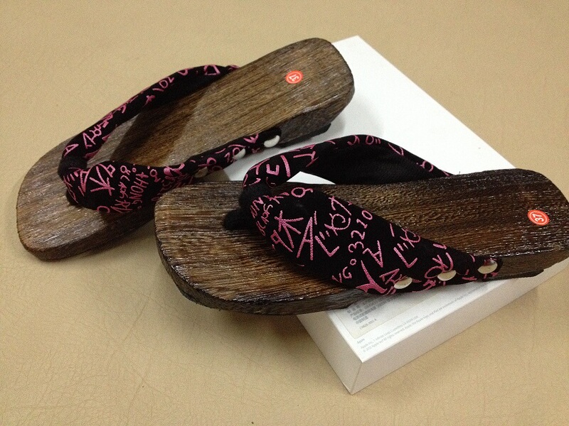 2020 Wooden Clogs Flat Sandals Women's Wedge Wooden Clogs Square Toe Wooden Clogs Flip-Flops Multi-Color