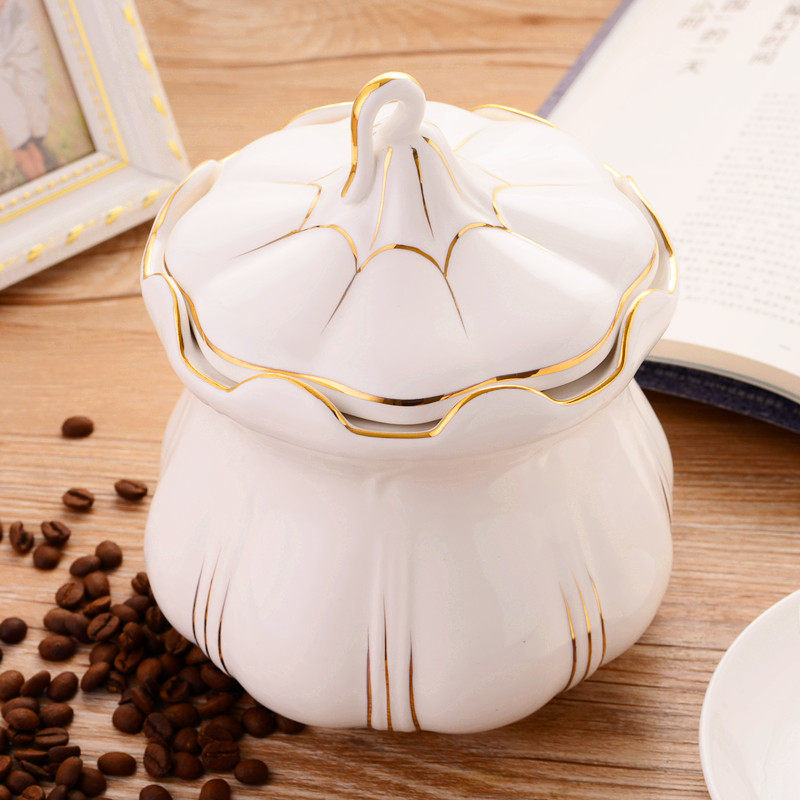 Hand-painted gold ceramic coffee bean sealed cans Pu'er tea cans large half a catty storage tank storage tank