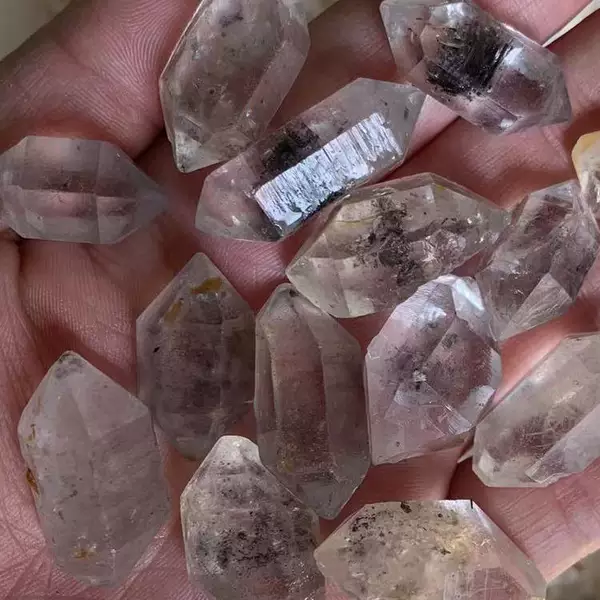 Товары от 小周姐水晶批发零售