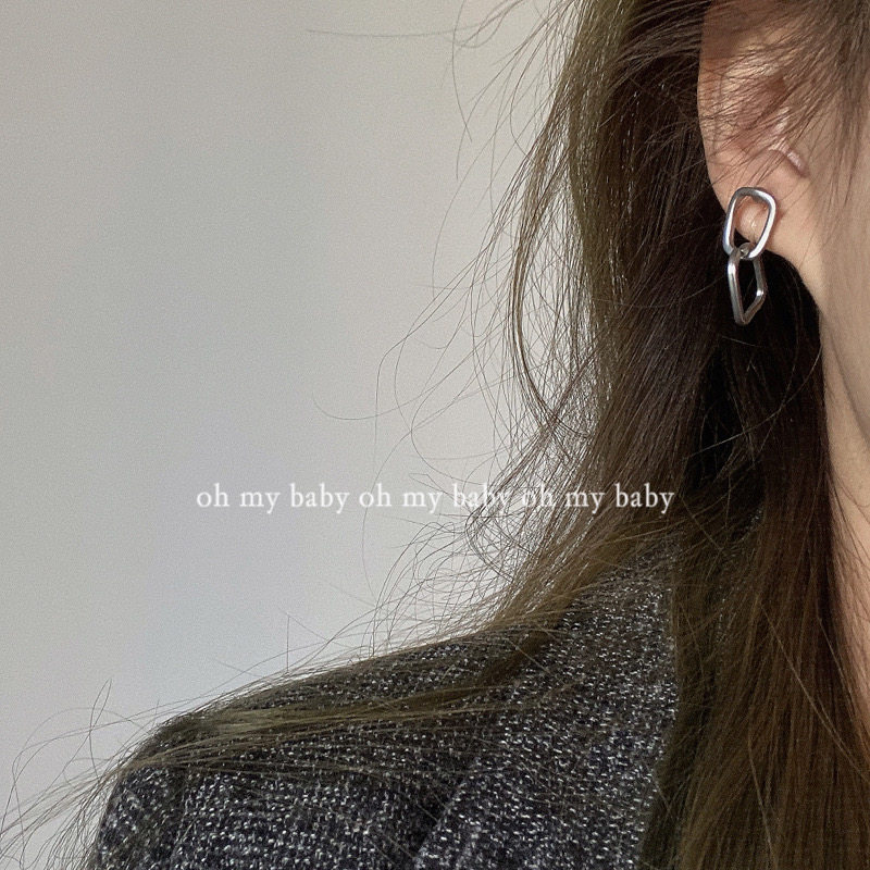 No earholes can also wear a matte irregular geometric ear-pin ear clip without earthy hole temperament 100 lapped lukewarm wind