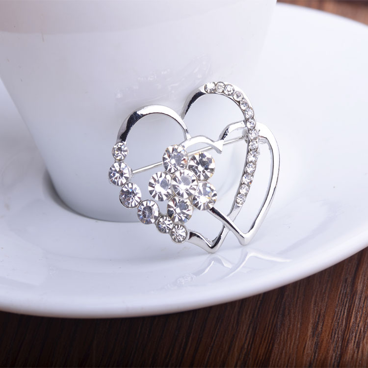 Tinh tế trâm hoa nổ ngọc trai rhinestone TÌNH YÊU tình yêu phụ kiện quần áo trâm mua ba tặng một - Trâm cài cài áo
