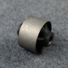 Рука рукавом 适用斯巴鲁xv森林人傲虎brz力狮翼豹驰鹏上下摆臂悬挂三角臂胶套