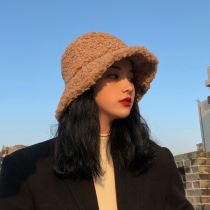 Lamb cashmere fishermans hat female Japanese autumn Joker Korean version of new warm plush basin hat winter tide Net Red