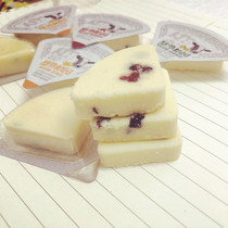 Sai Wa Yiyuan fruit cheese block milk pastry Inner Mongolia specialty snacks Snacks snacks dried milk triangle cup