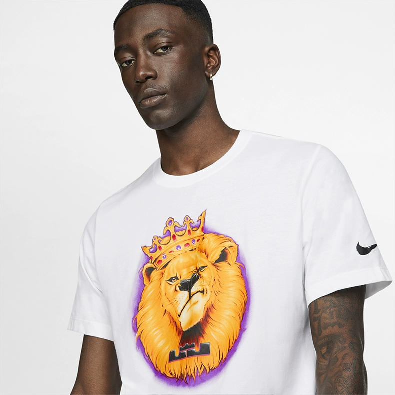  Summer mới LBJ James Lion King in áo thun cổ tròn nam bóng rổ nam ngắn tay BV8316-100 - Áo phông thể thao
