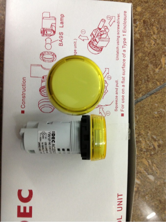 Original Dress IDEC New and QuanElectric LEDs YW1P-1BUQM3Y aperture 22 LEDs