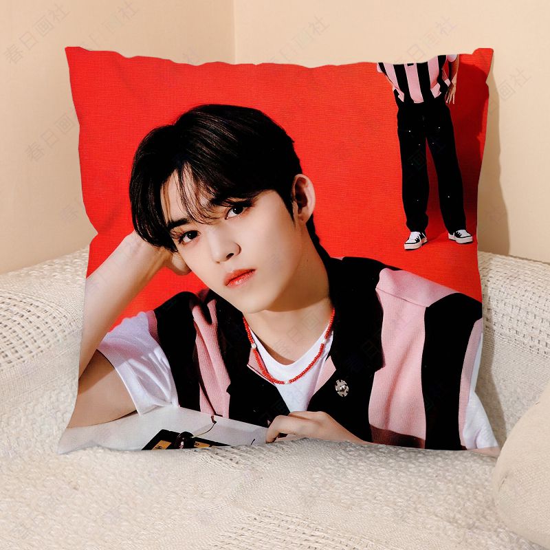 The second group Choi Seungcheol's 17th pillow, the same style S.COUPS