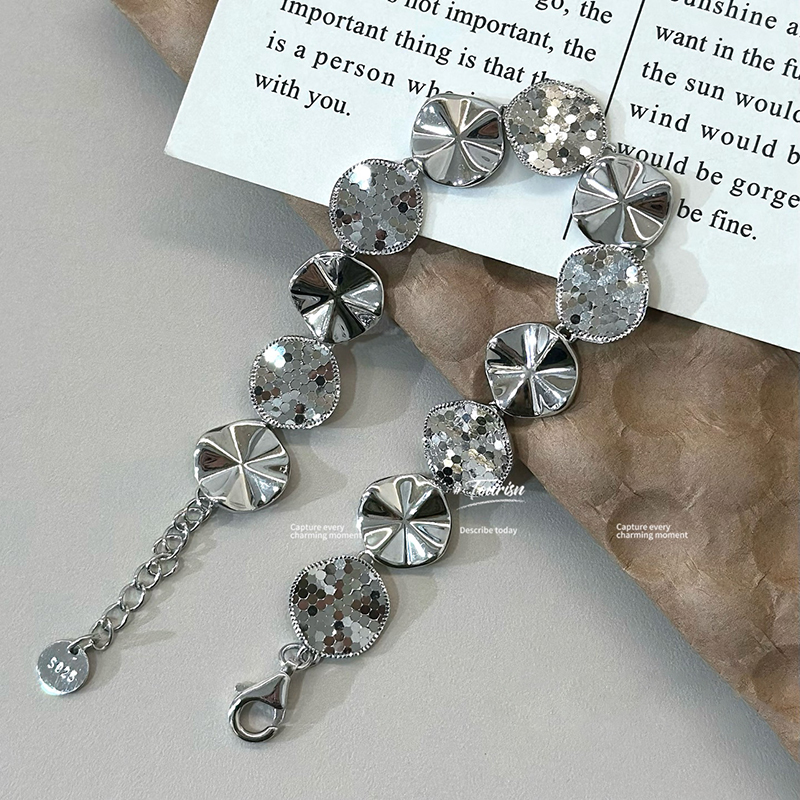 S925 Sterling Silver Crushed Ice Lotus Leaf Disc Splicing Bracelet, Niche Design, High-End Luxury Style, Fashionable Hand Jewelry