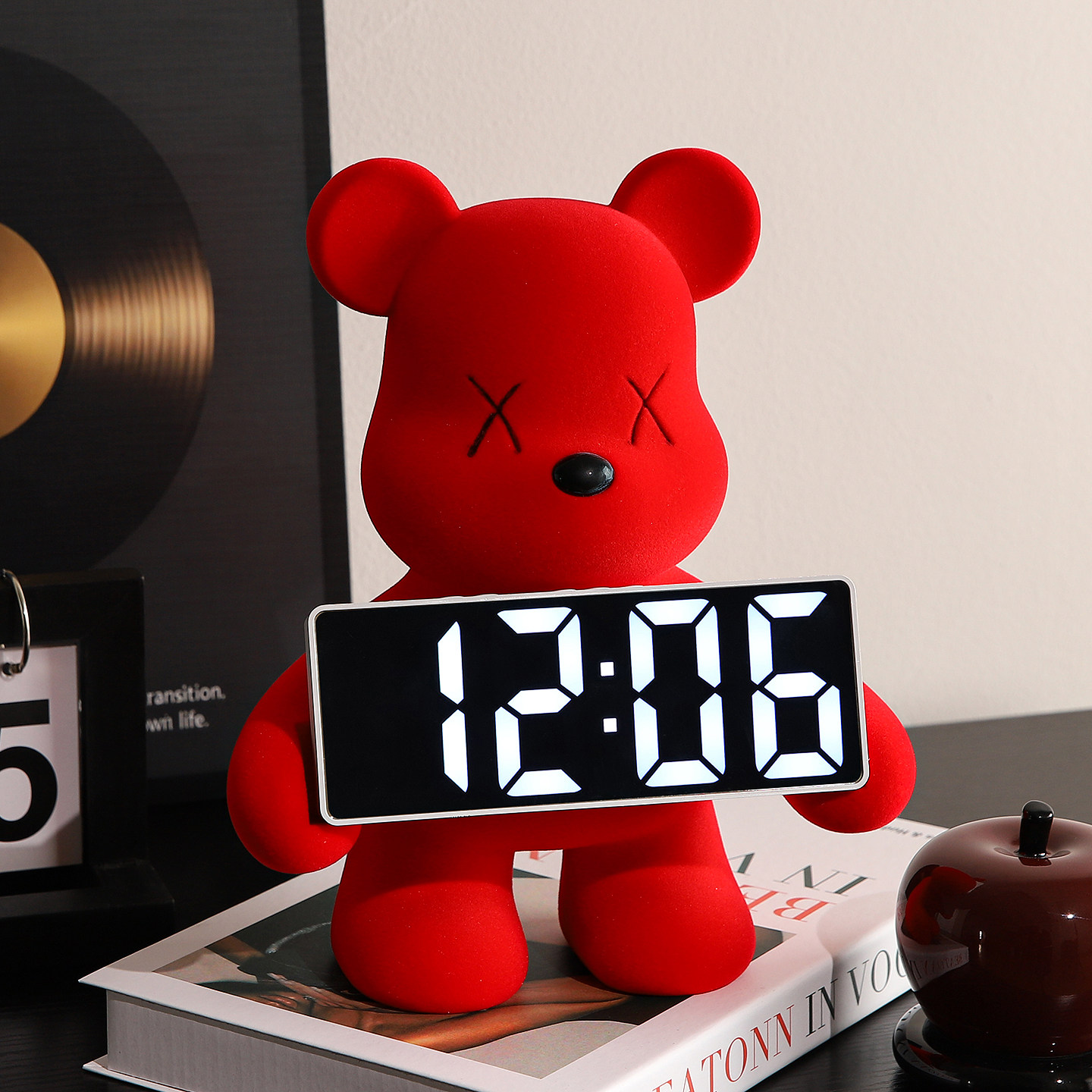 Light Luxury Violent Bear Electronic Clock Desktop Ornament Table Clock Display Children's Girl Creative Clock Decoration