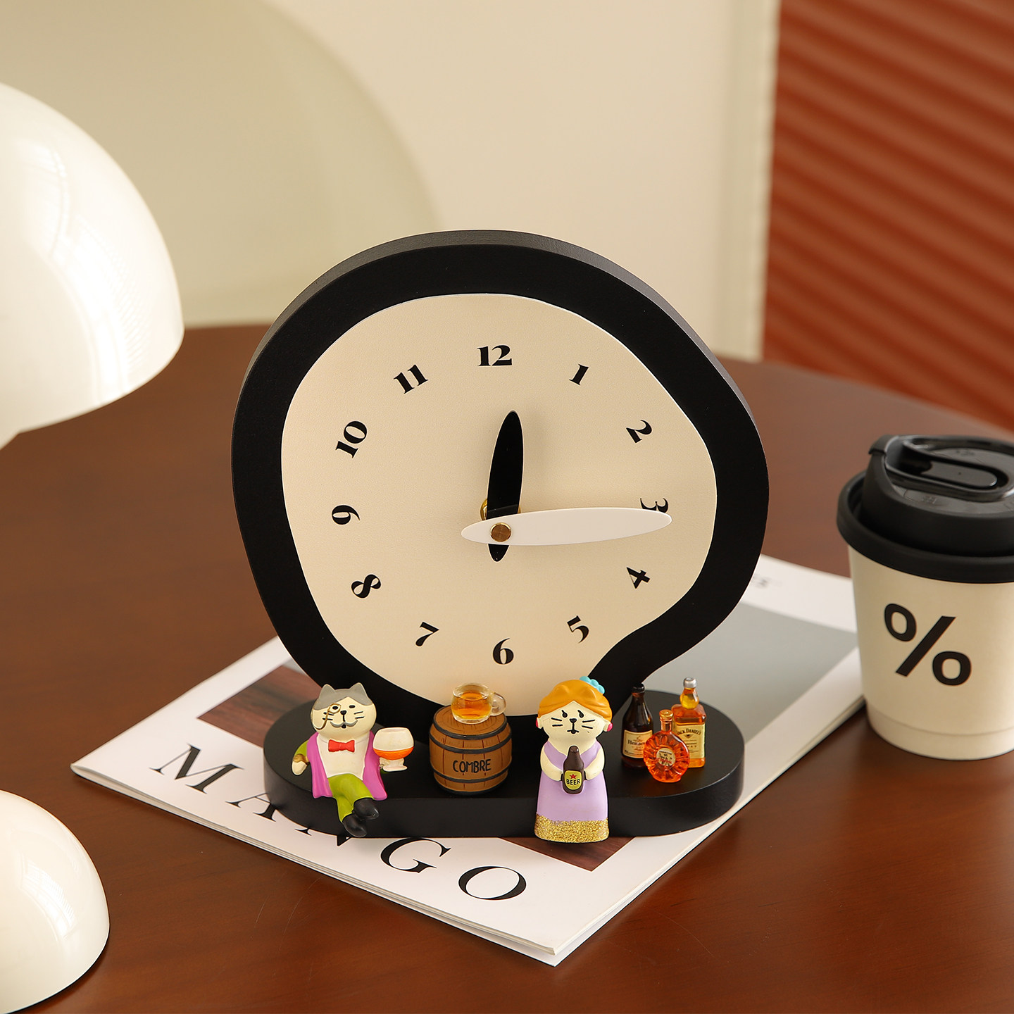 Medieval-Style Creative Desktop Clock, Tabletop Living Room Soft Decoration Ornament, Niche High-End Clock Display Style
