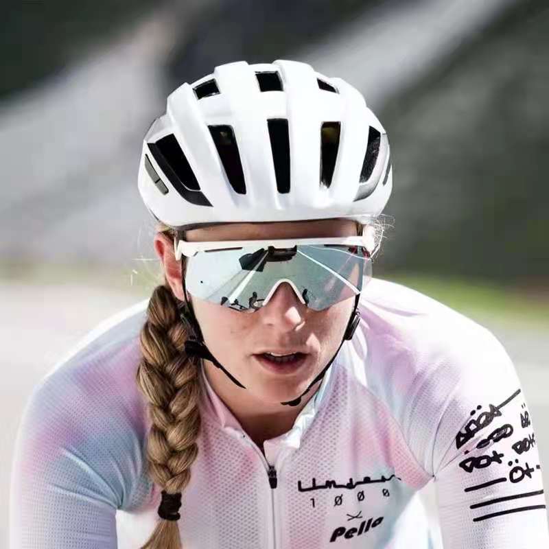 MET Road Mountain bike Rivale Vinci Pneumatic riding helmet Roller Skating seat belt MIPS protection