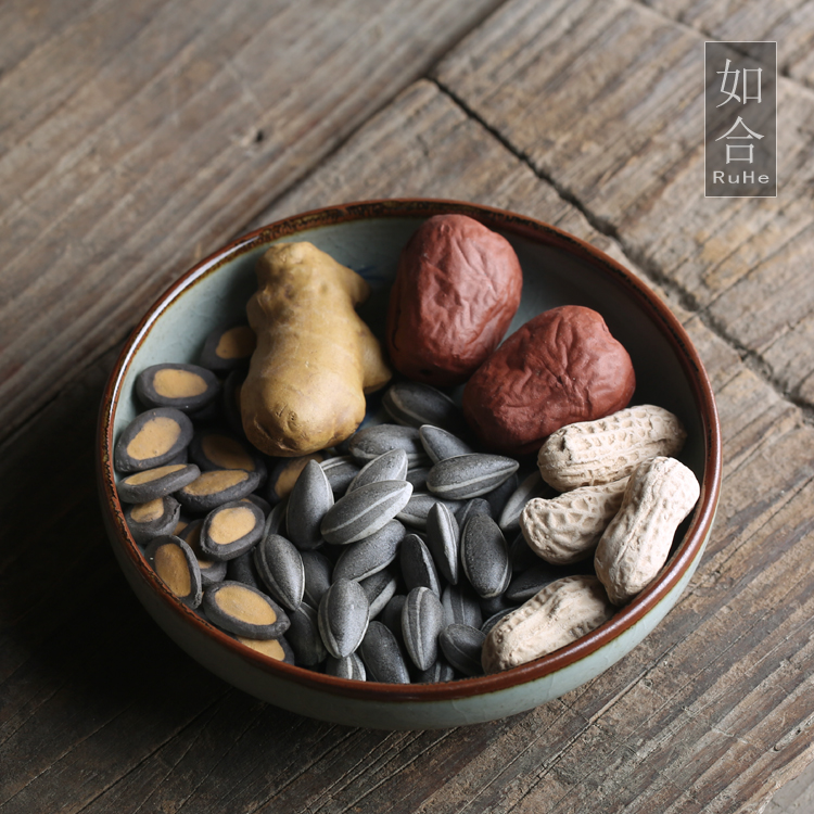 Yixing purple sand tea pet piece purple sand peanut morphology simulation tea ceremony toy