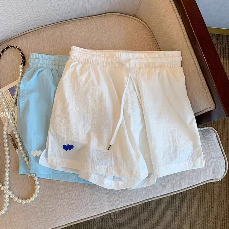 White Ice Silk Quick-Drying Casual Sports Shorts for Women, Summer Thin Style, Petite Loose Fit, Slimming High-Waisted Wide-Leg Hot Pants