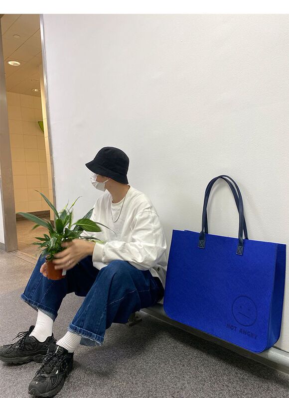 Thickened New Style Felt Bag in Klein Blue, Large Capacity Commuter Shopping Tote, Versatile Open-Top Shoulder Bag Thickened New Style Felt Bag in Klein Blue, Large Capacity Commuter Shopping Tote, Versatile Open-Top Shoulder Bag
