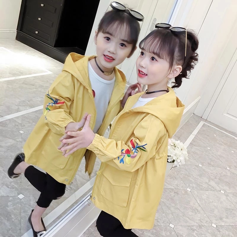 Trẻ em của chiếc váy cô gái áo gió mùa thu trang phục mới 2019 vừa Big Child Hàn Quốc phiên bản của cardigan dài áo trùm đầu dương âm của trẻ em.