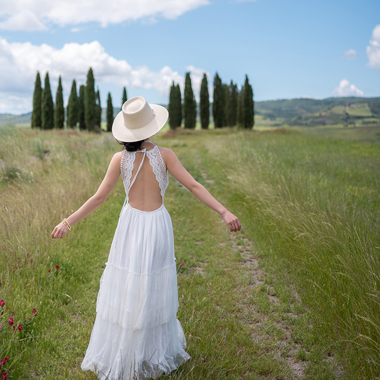 Ideal Travel Outfit for Women in Their Thirties, Travel Photography, Bohemian Style, Vacation, White Lace Splicing, Backless, Large Hem Dress, Long Dress