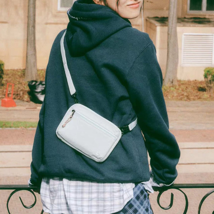Korean Branden2026 New Mobile Phone Bag Safe Plus Passport Wallet Can Be Worn Cross-Body as a Document Card Holder