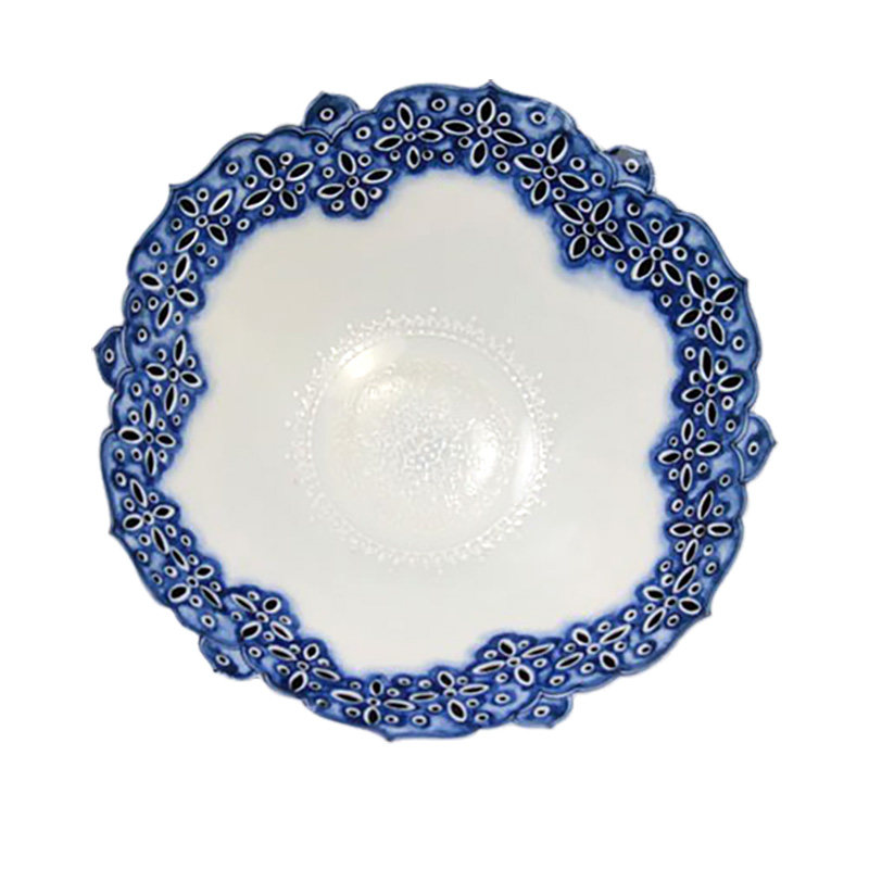 Cunrentang Hand-painted antique blue and white lotus-petal hollow bowl (17 cm)