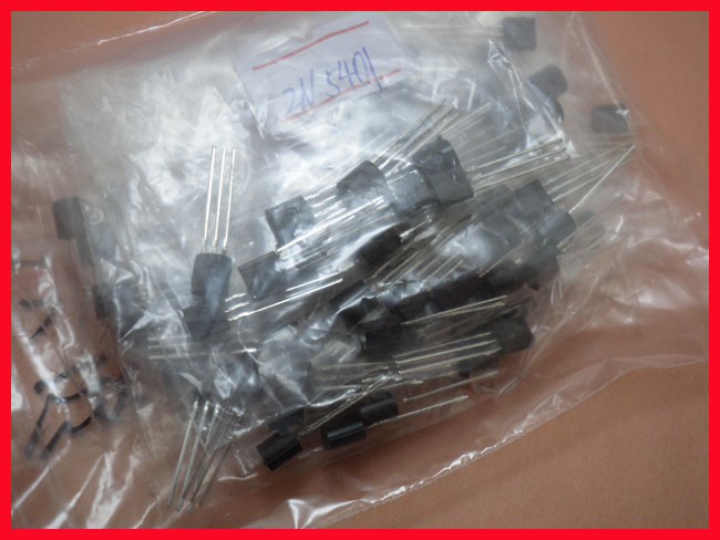 三极管包8550/8050 TO-92  10种每种10只共100只 分开包装 特价