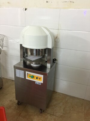 Dough Divider Stuffing Automation Bread Divider Dough Cutting Machine Commercial Stainless steel tray 36