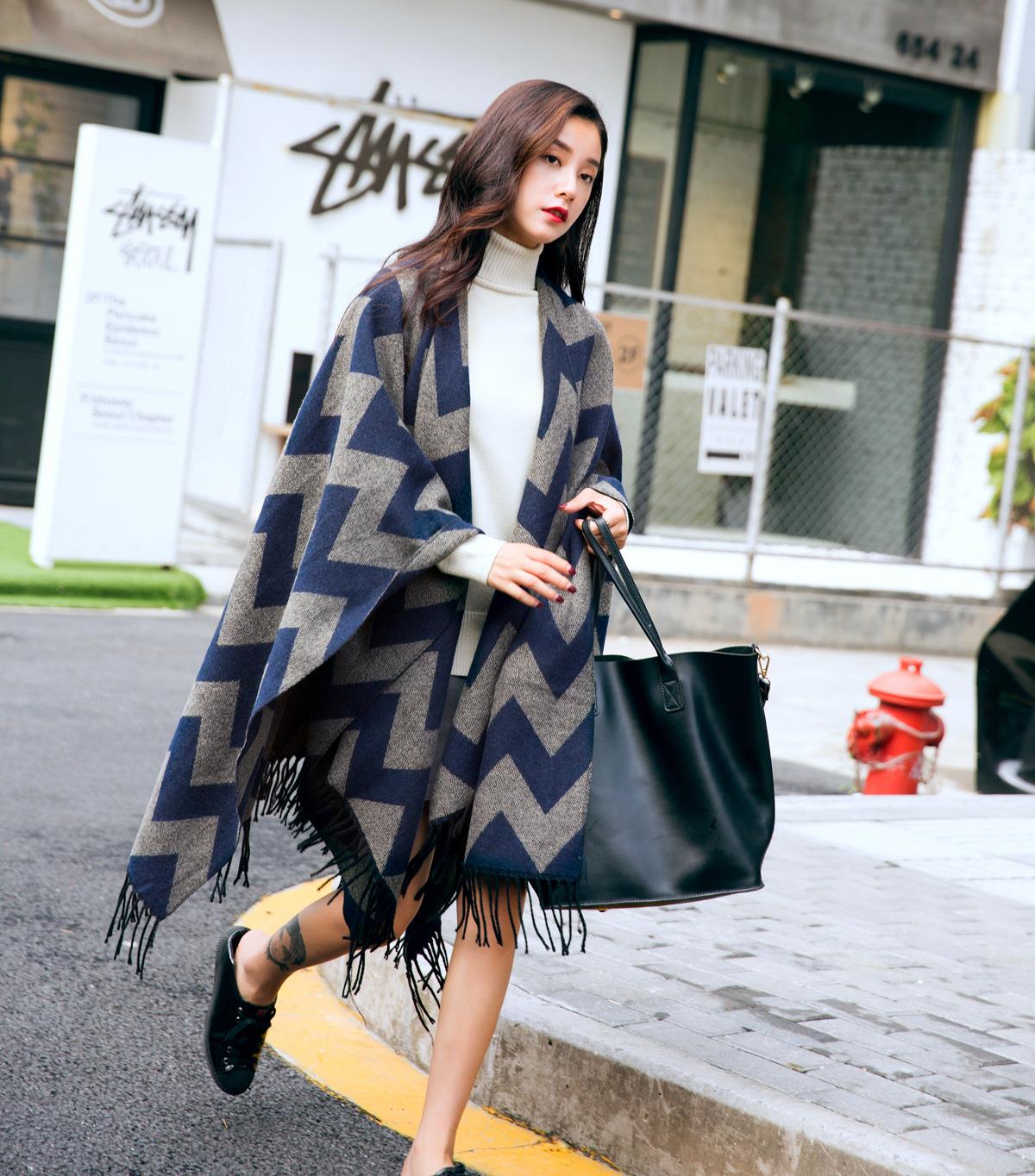 Oversized shawl open fork long version autumn winter European and American cloak cloak with warm jacket flow Su dual-use thickened scarves