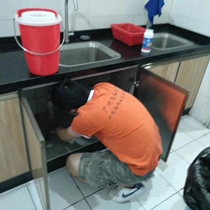 Kitchen renovation and replacement of quartz stone cabinets and countertops special series installation Guangzhou cabinet installation disassembly and repair