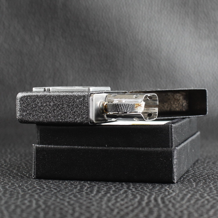 ZIPPO windproof lighter 1941 engraved black crack paint US Army badge 28583USARMY five-star