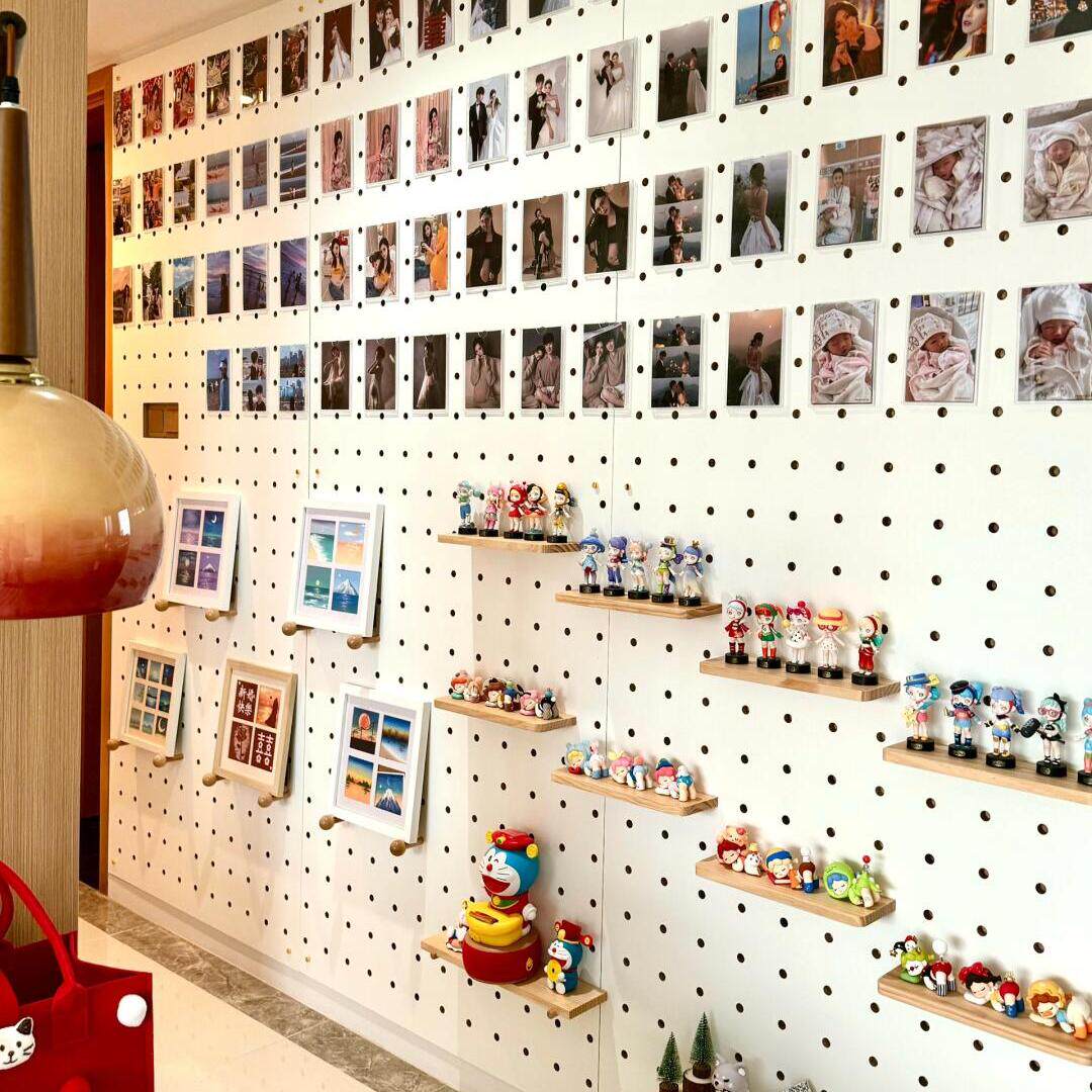 Entrance entrance creative photo wall solid wood hole board storage rack whole wall family portrait children's photo display rack