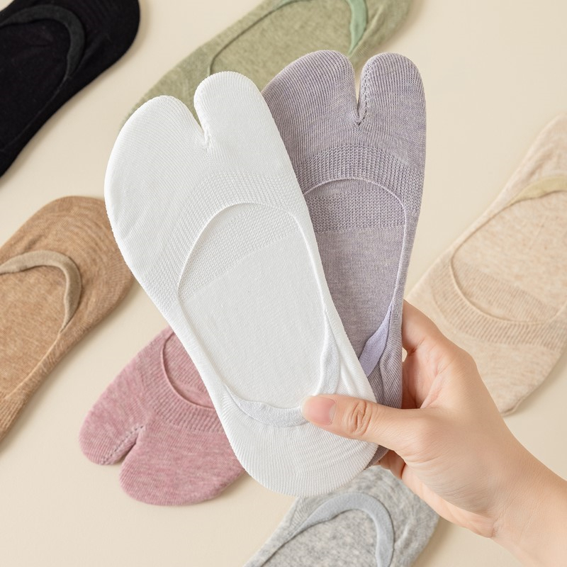 Women's Two-Toe Socks, Pure Cotton, Ultra-Low Cut, Non-Slip, Invisible, No-Show Socks for Flip-Flops, Split-Toe Seamless Socks Women's Two-Toe Socks, Pure Cotton, Ultra-Low Cut, Non-Slip, Invisible, No-Show Socks for Flip-Flops, Split-Toe Seamless Socks
