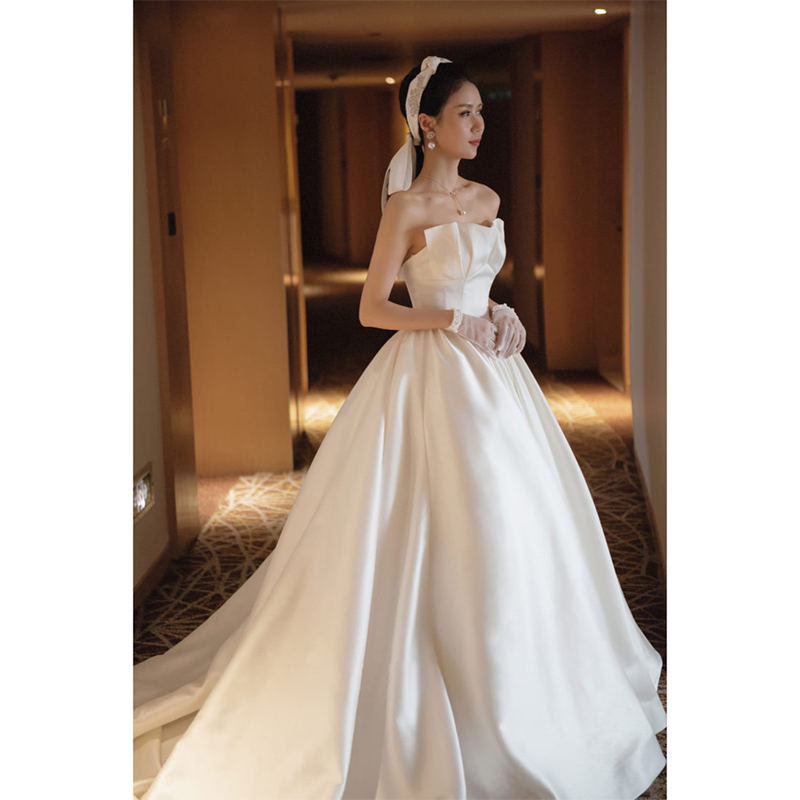 Tube top for bride, french style, 2023 collection, fitted Tube top for bride, french style, 2023 collection, fitted
