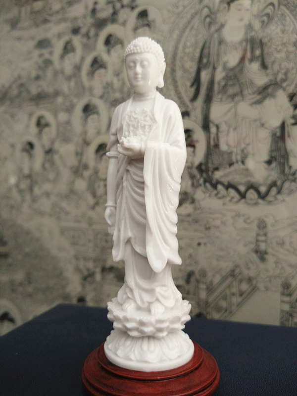 Circulation imitation white porcelain Amitabha Buddha statue 4 inches home decoration is extremely delicate and solemn