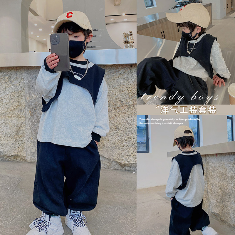 Boys spring suit 2022 fried street sports new children's Western style net red three-piece set of tide brand middle and big children's clothes