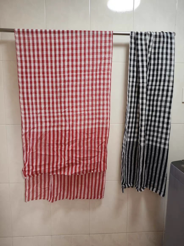 Chaozhou and Shantou Style Bath Towel, Black and White Checkered, Red and White Checkered Bath Towel, Towel, Scarf, Multi-Purpose Sweat Towel for Elderly Men and Grandfathers