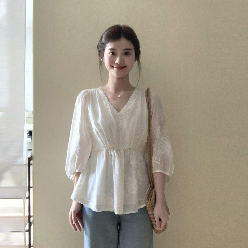 Waist-Cinching Lace Shirt Jacket for Women, White, 2026 New Style, French-Style Blouse, Super Stylish and Unique Design
