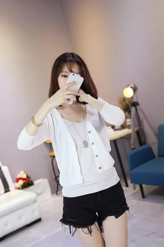 Mùa hè mới của phụ nữ phiên bản Hàn Quốc của áo len bảy điểm tay áo len áo len ngắn điều hòa áo sơ mi áo chống nắng phần mỏng áo len cổ tim